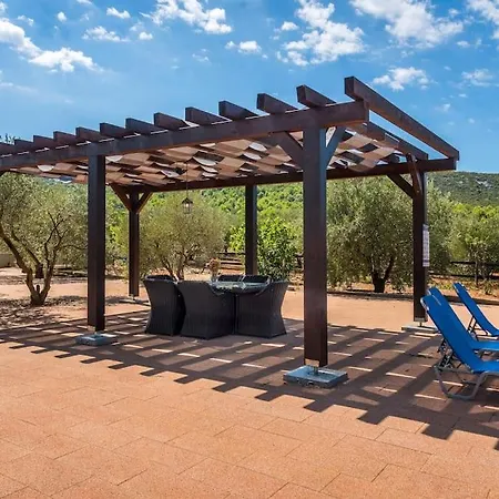 Horse House Ivinj * Tisno