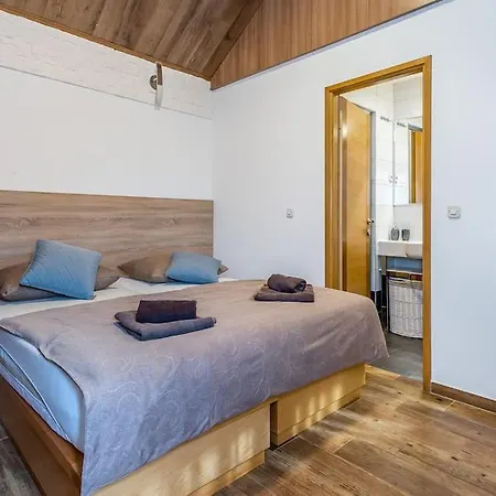 Horse House Ivinj Villa *