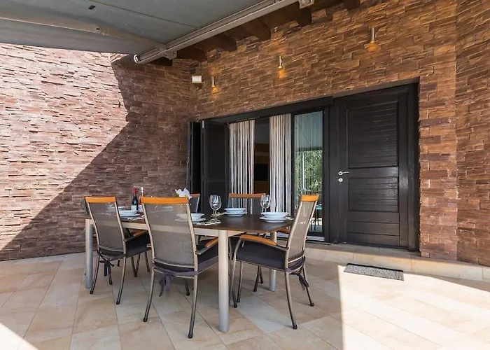 Horse House Ivinj ヴィラ *