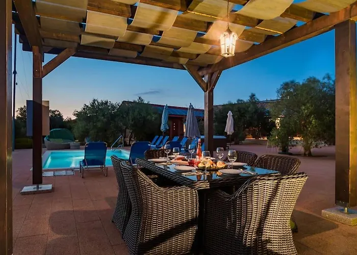 Horse House Ivinj Villa